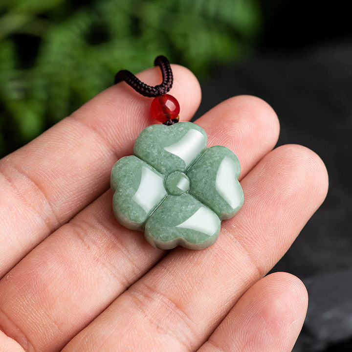 Buddha Stones Natuurlijke gelukshanger van jade met klavertje vier, symbool van voorspoed. - image 3